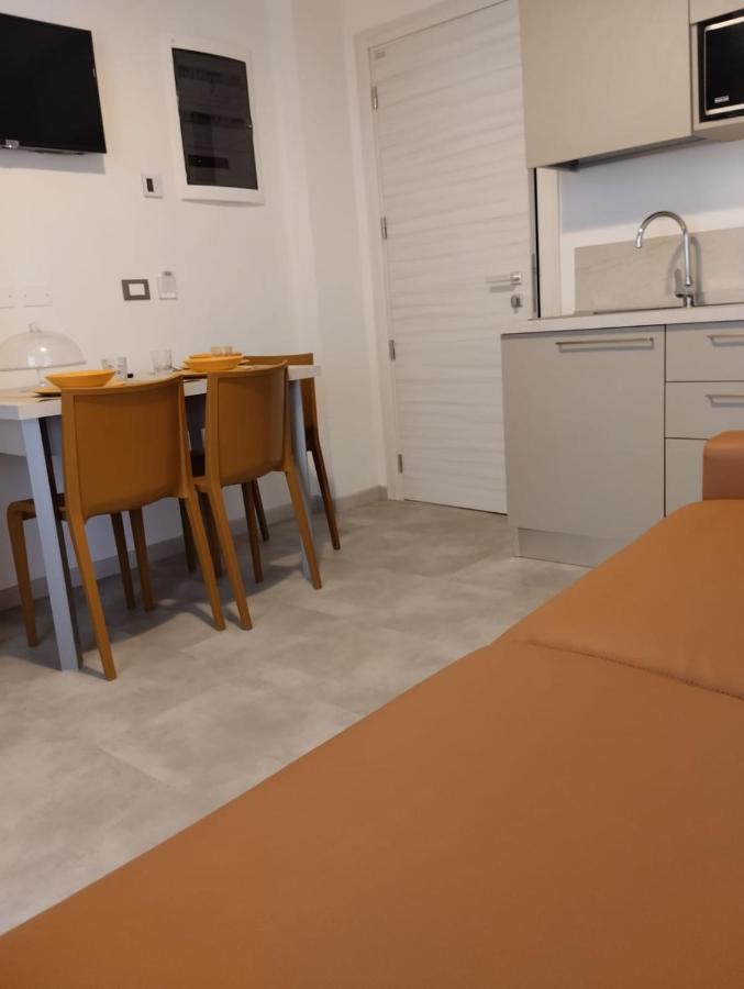 Hotel Abel & Residence Чезенатико Екстериор снимка
